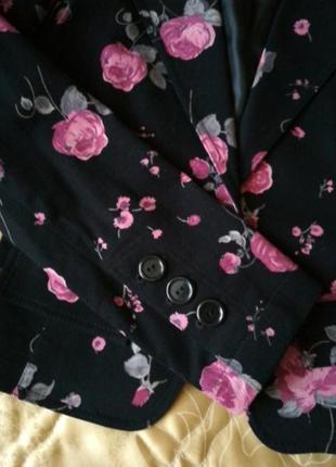 Симпатичный пиджак, жакет в цветы, розы 🌹3 фото