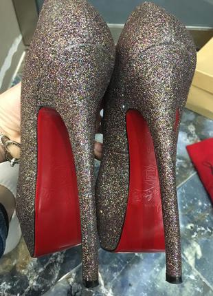 Christian louboutin 38р5 фото