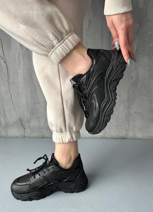 Для бігу,далекої дороги,занять в залі і щоденної носки😍 чорного кольору