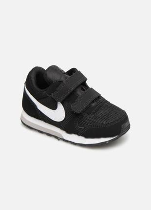 Кросівки бренду nike md runner 2 еко замша uk 6,5 eur 23,5