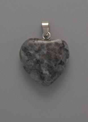 Кулон серце лаврікіт d-20х20х6мм+- l-28мм+-