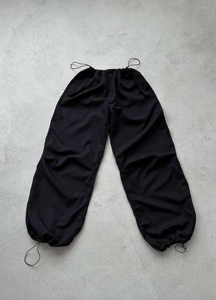 Женские черные, бежевые, светлые брюки парашюты, штаны карго из плащевки на затяжках9 фото