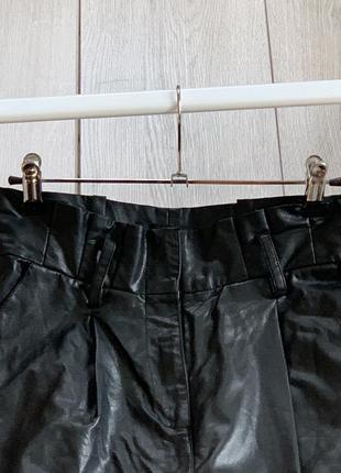 Шкіряні штани брюки  на високій посадці розмір s чорного кольору еко шкіра2 фото