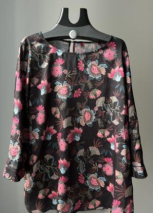 Блуза з квітами6 фото