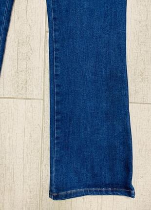 Жіночі базові джинси злегка кльошні2 фото