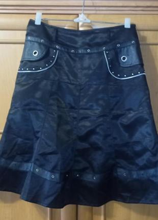 Юбка 8 клинка, атлас, с декором.
 укр.46-48.