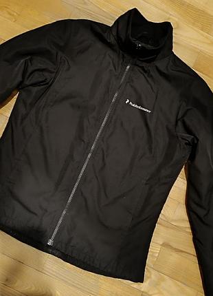 Куртка демі peak performance