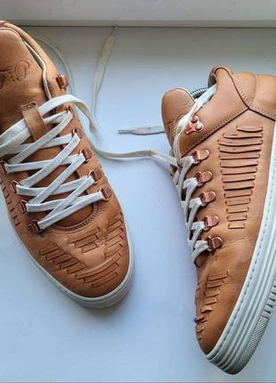 Чоловічі шкіряні  весняні снікерси від бренду 
filling pieces