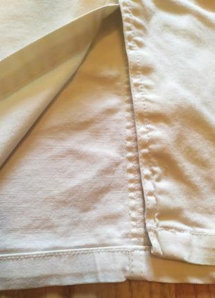 Біла джинсова спідниця з розрізом4 фото