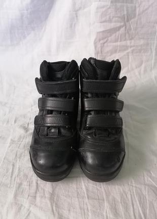 Жіночі шкіряні робочі черевики на липучках3 фото