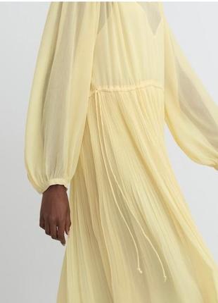 Платье uniqlo:c желтое chiffon pleated long-sleeve dress6 фото