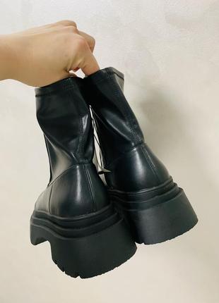 Нові жіночі масивні чорні черевики 40-41 розмір7 фото