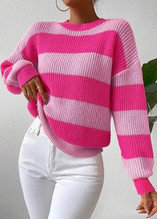 В'язаний светр в широку смужку з манжетами