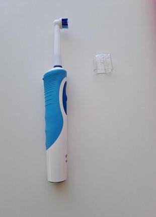 Насадка на електричну зубну щітку oral-b5 фото