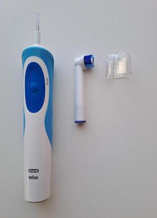 Насадка на електричну зубну щітку oral-b4 фото