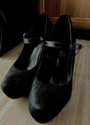 Ідеальні замшеві туфельки2 фото