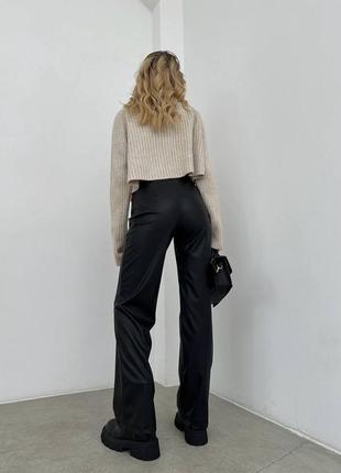 Матові шкіряні жіночі штани стильні брюки з еко шкіри трендові4 фото