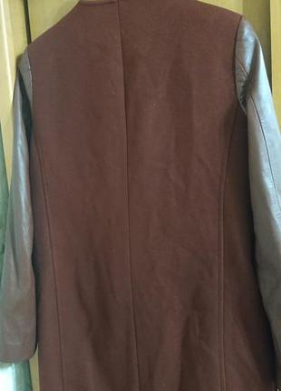 Шерстяное пальто zara бордового цвета10 фото