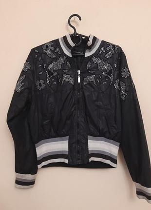 Куртка весняна 44 розмір,стан ідеальний