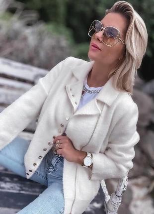 Женский мягкий стильный белый пиджак мех альпака1 фото