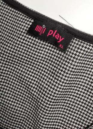 Сукня жіноча сірого кольору з короткими рукавами в клітинку від бренду play l5 фото