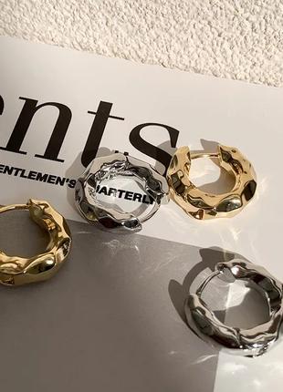 Сережки кільця об'ємні фактурні кульчики маленькі під золото кільце5 фото