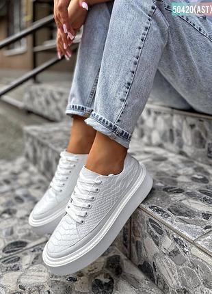 Шкіряні жіночі білі кеди з натуральної шкіри