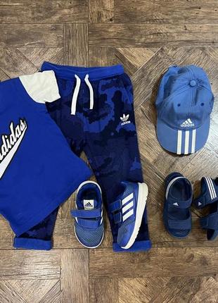 Комплект все фирмы adidas: костюм, кепка, кроссовки, босоножки