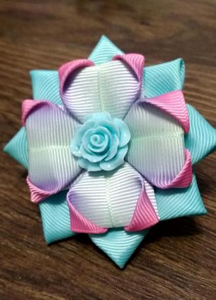 Бантик-цветок из репсовых лент