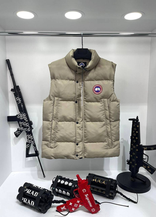 Топовая жилетка canada goose😍❤️новинка🔥🤘есть все размеры💯🤤2 фото