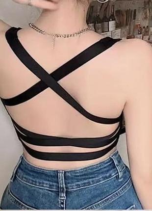 Топ  з відкритою спиною