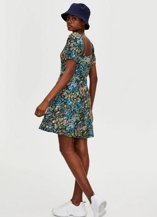 Сукня жіноча коротка трапеція в квітковий принт від бренду pull bear s2 фото