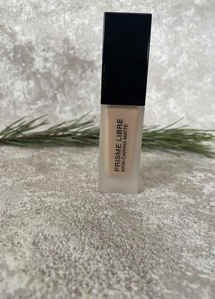 Givenchy prisme libre skin-caring matte тональна основа