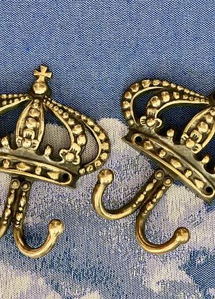 Бронзовые вешалки-крючки корона. подхват для штор.