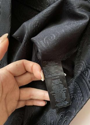 Чорний світшот з втисклим малюнком лонгслів р.s