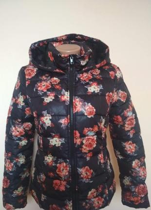 Куртка весна 44 размер.