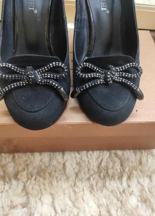 Черные замшевые туфли carlabei4 фото