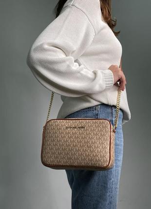 Сумка michael kors jet set charm small logo pochette cream