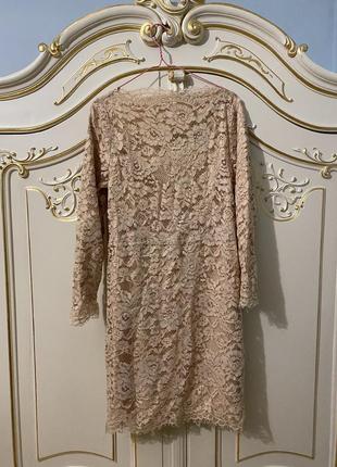 Мереживна сукня футляр для пудрового тілесного нюдового рожевого кольору з мережива у стилі  valentino