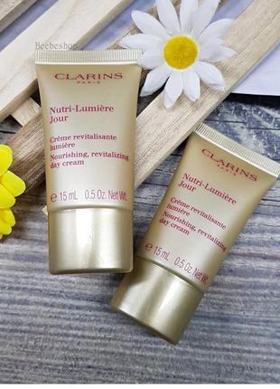 Clarins nutri-lumière day відновлюючий денний крем для сяючого вигляду шкіри2 фото