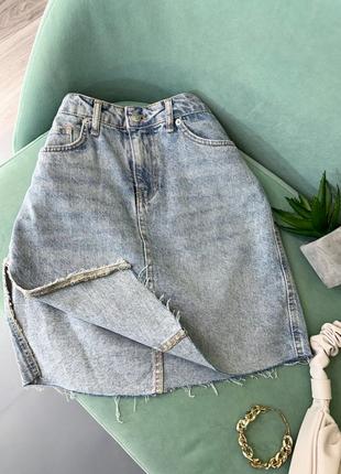 Спідниця джинсова з розрізом сбоку, необроблений край, розмір xs