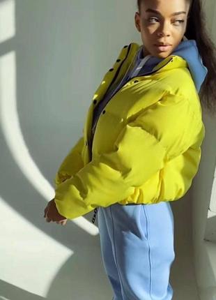 Куртка з плащівки на силіконі укорочена стьобана оверсайз курточка жовта біла блакитна спортивна трендова стильна2 фото