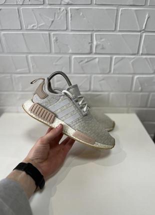 Жіночі кросівки adidas nmd1 фото