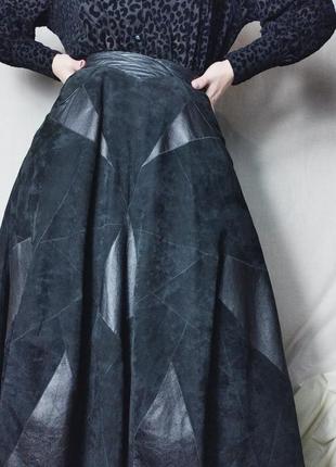 Неймовірно крута шкіряна вінтажна юбка аплікація1 фото