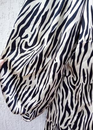 Трендова сукня з об'ємними рукавами та принтом ''зебра''6 фото
