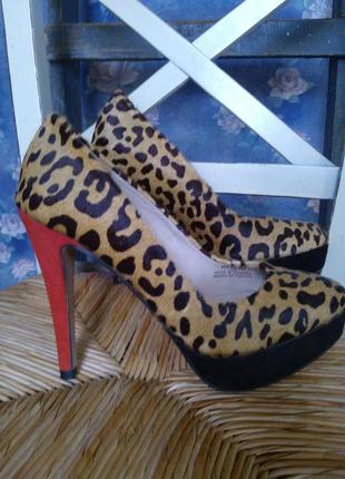 Zara леопардові туфлі на шпильці натуральна шкіра, хутро поні леопард