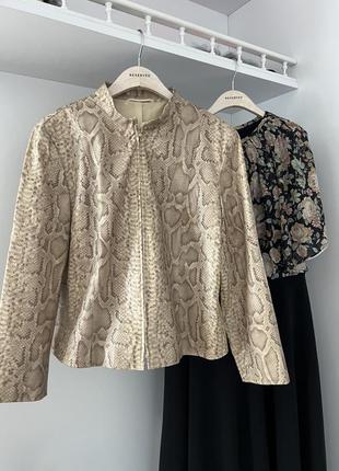 Крутая кожаная куртка батал marks & spencer