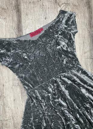 Красиве велюрове плаття