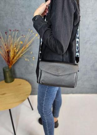 Жіноча сумочка з текстильним ремінцем🥰9 фото