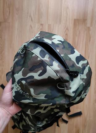 Туристичний рюкзак trespass military backpack 60l4 фото